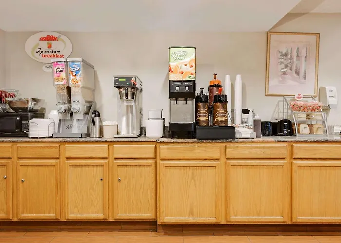 Super 8 By Wyndham Allentown